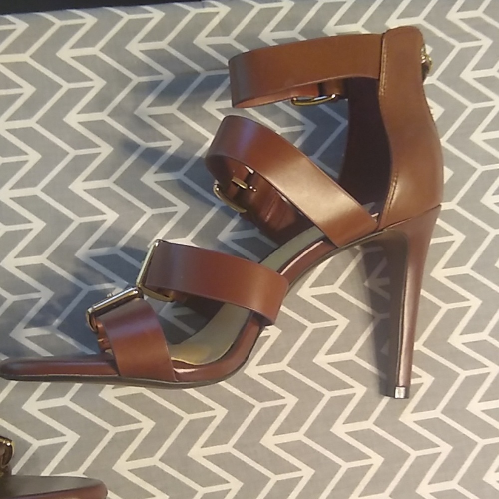 Gianni Bini Heels EUC - Picture 5 of 7